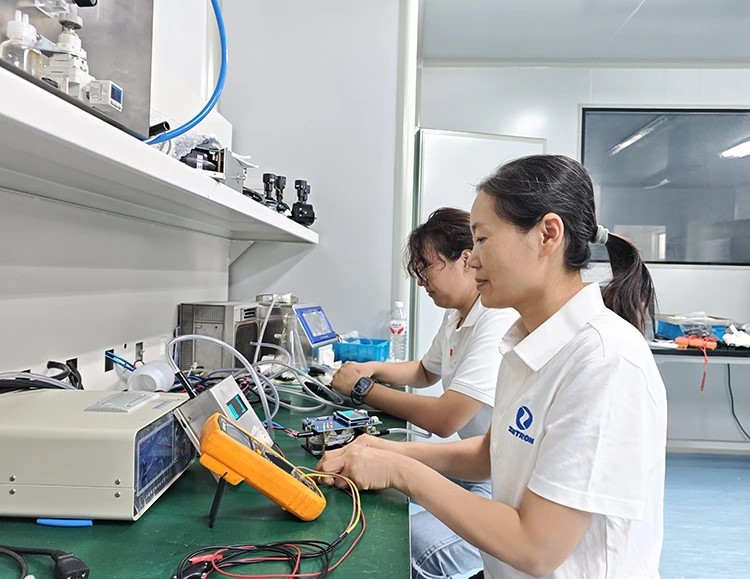 Penjaga Merentasi Gunung dan Laut | Sistem Pemantauan Kualiti Udara Zetron MS800A Beroperasi dengan Amanah dalam Projek Arab Saudi